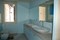 Bagno mobile sospeso con doppio lavabo in appoggio